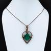 Labbskapad smaragd ädelsten handgjord ren koppartråd lindad hängsmycke smycke