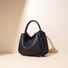 New Niche Personality Minimalist Shoulder Bag Versatile Commuter Underarm Advanced Sense Messenger Women's Bag