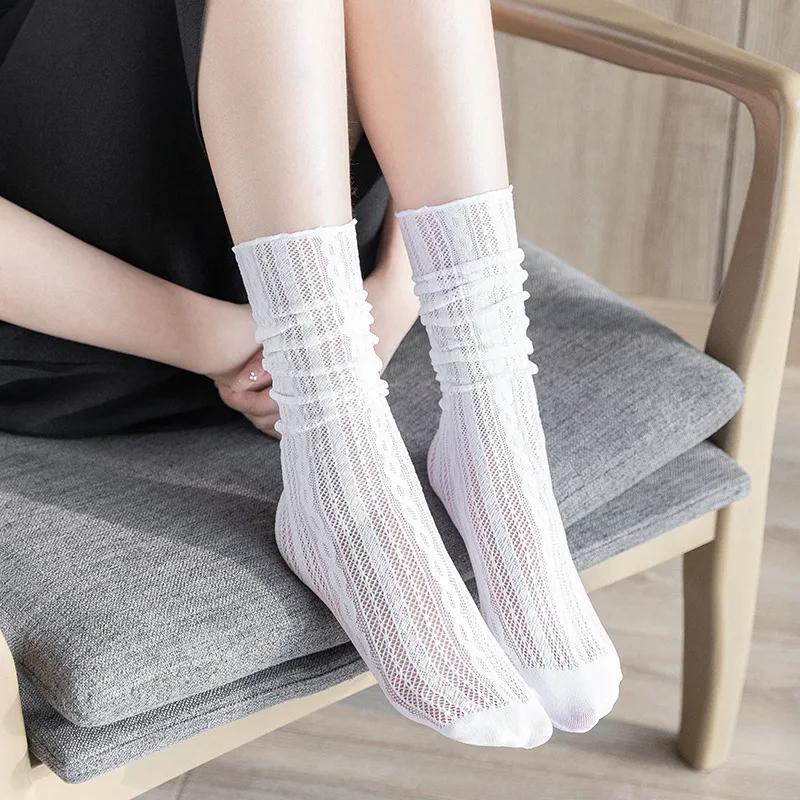 Sexy Women Socks Retro Lace Floral Mesh Lolita Cute Sock Thin Middle Tube Transparent Socks Girl Sweet Breathable Designer Socks
