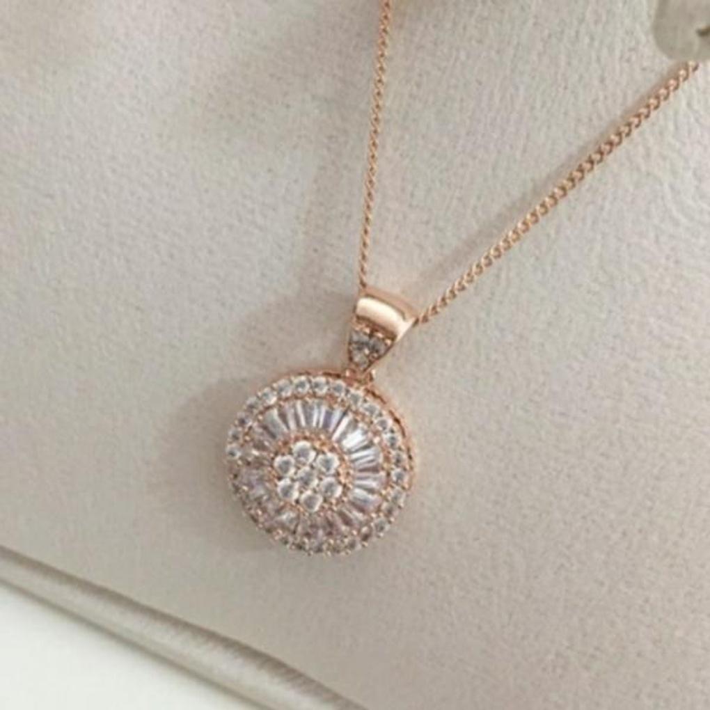 Atrias luxuriöse, subtile und elegante Tepa Cubic One Halskette APSERDG0001