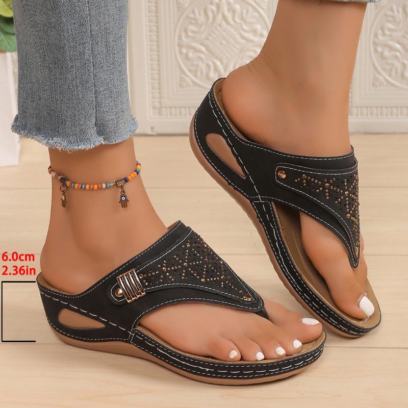 Large size flip-flops women's new summer fashion rhinestone slope heel pinch foot thick bottom beach cool slippers
