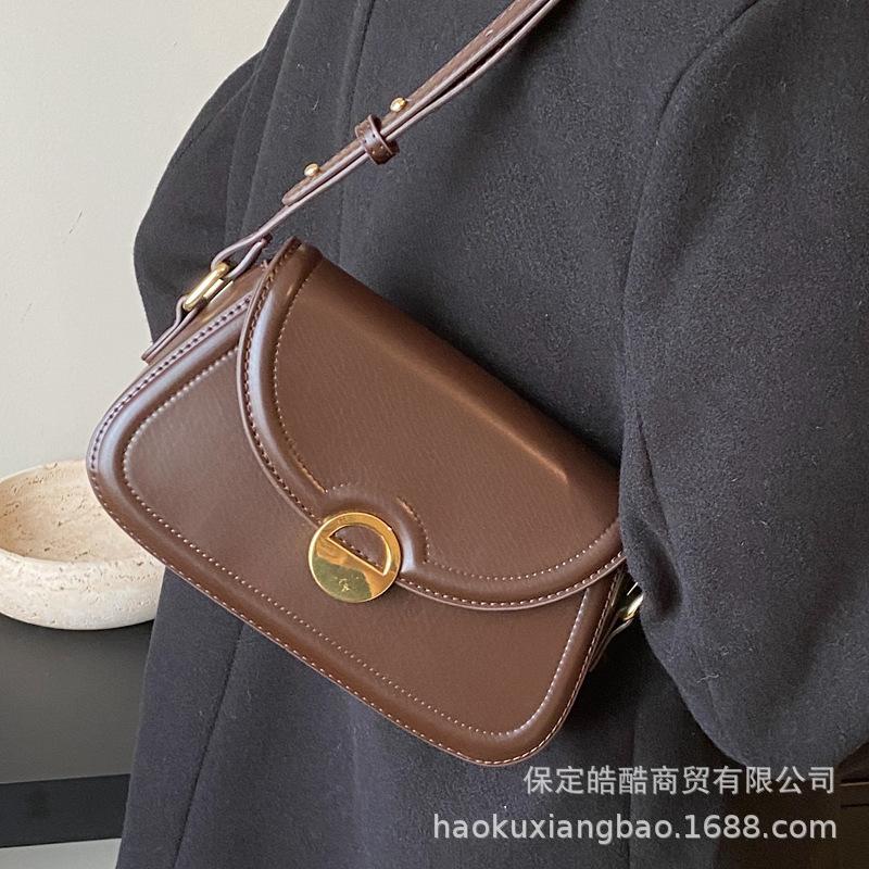 Bag 2025 New Trendy Girl Autumn and Winter Versatile Fashion Retro Niche Design Shoulder Messenger Bag Popular Small Square Bag