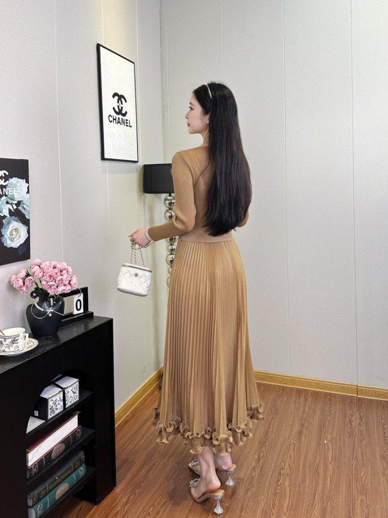 Issey Miyake Falten Rüschen Schlankmachendes Abendkleid - Vielseitige High-End Herbst/Winter Mode für Damen