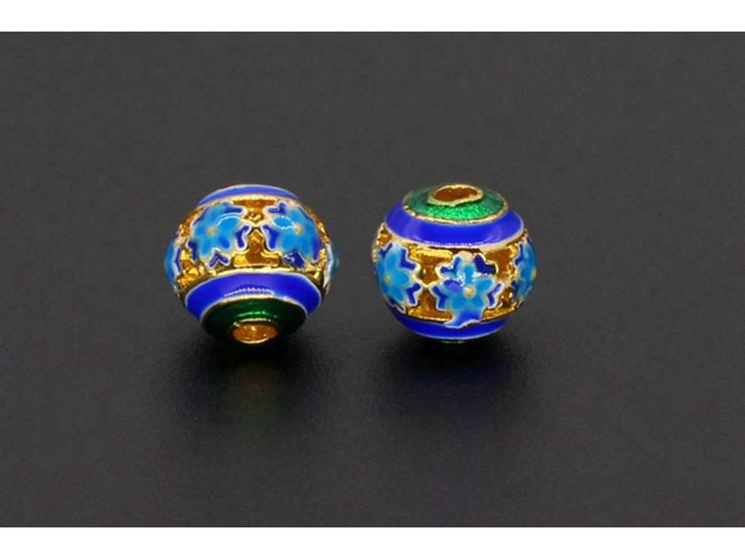 

Перегородчатая эмаль, бусины, латунный фонарь, молитвенная нить