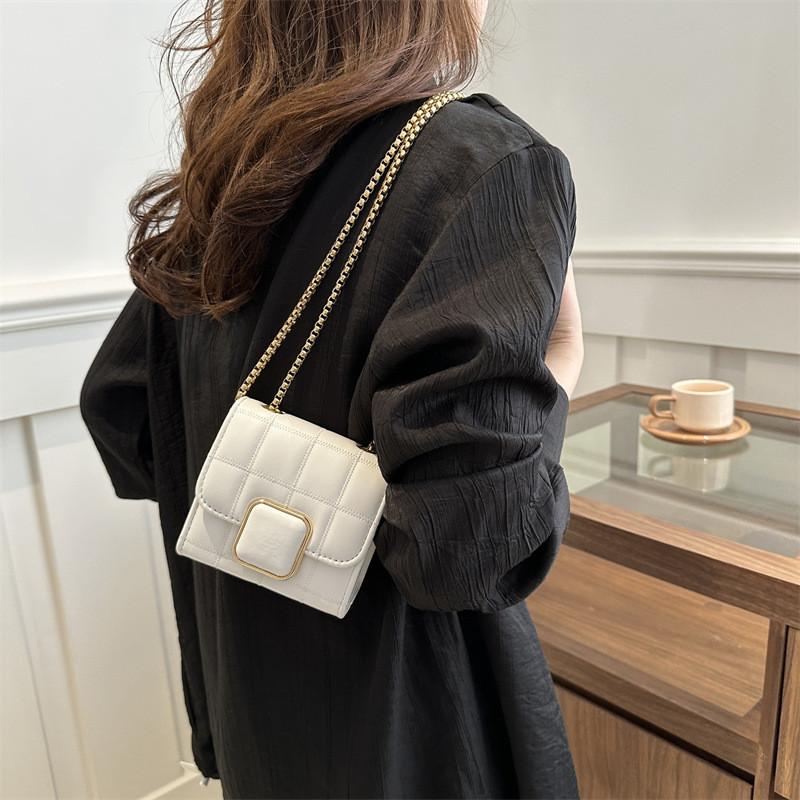 2024 New Fashion Simple Texture Casual Shoulder Bag Women Chain Small Square Bag Korean Version Street Trend