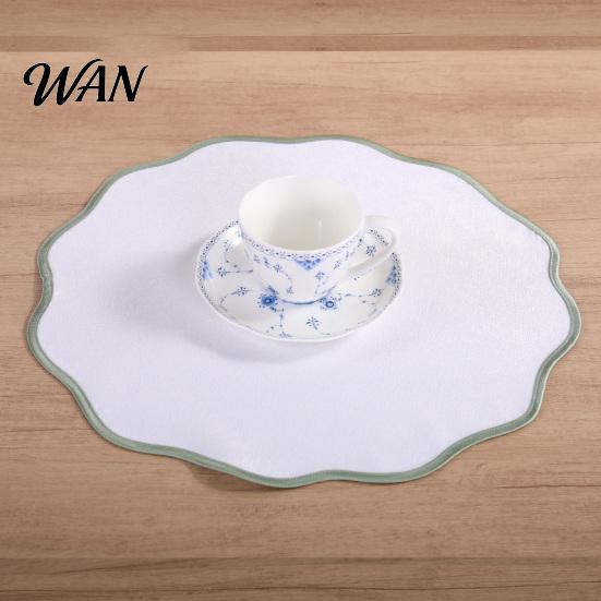 Farmhouse Placemat Scalloped Round Linen Machine Washable Heat Insulation Table Mat for Dining Protection Decoration