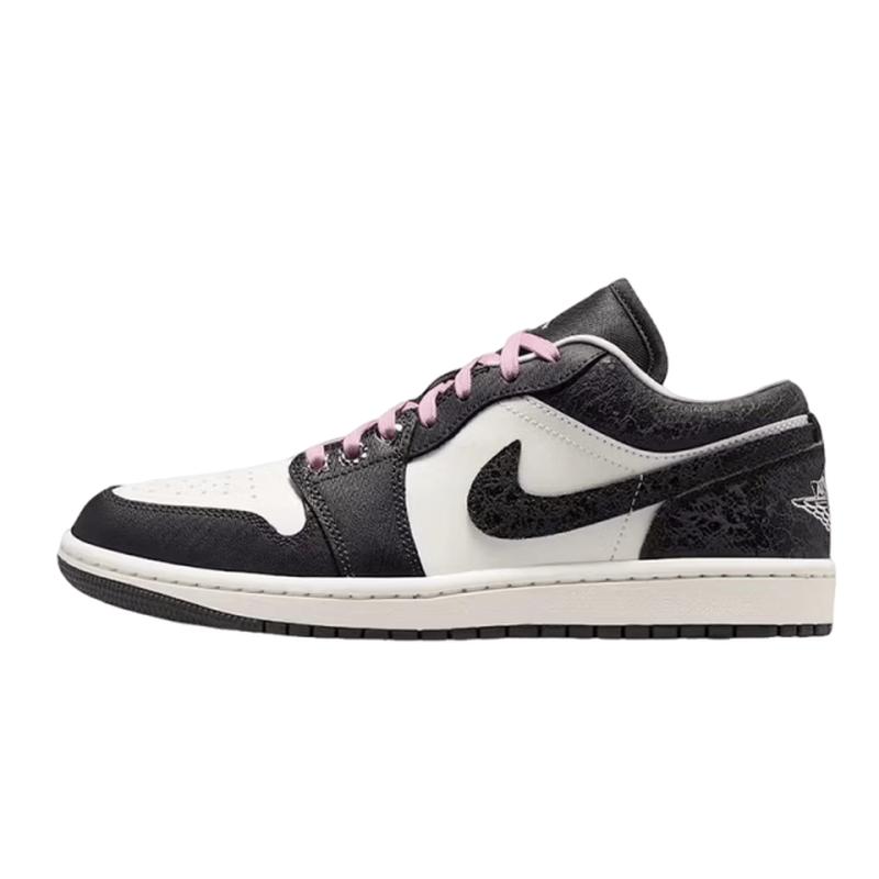 Jordan Women s Air Jordan 1 SE Casual Shoes 40