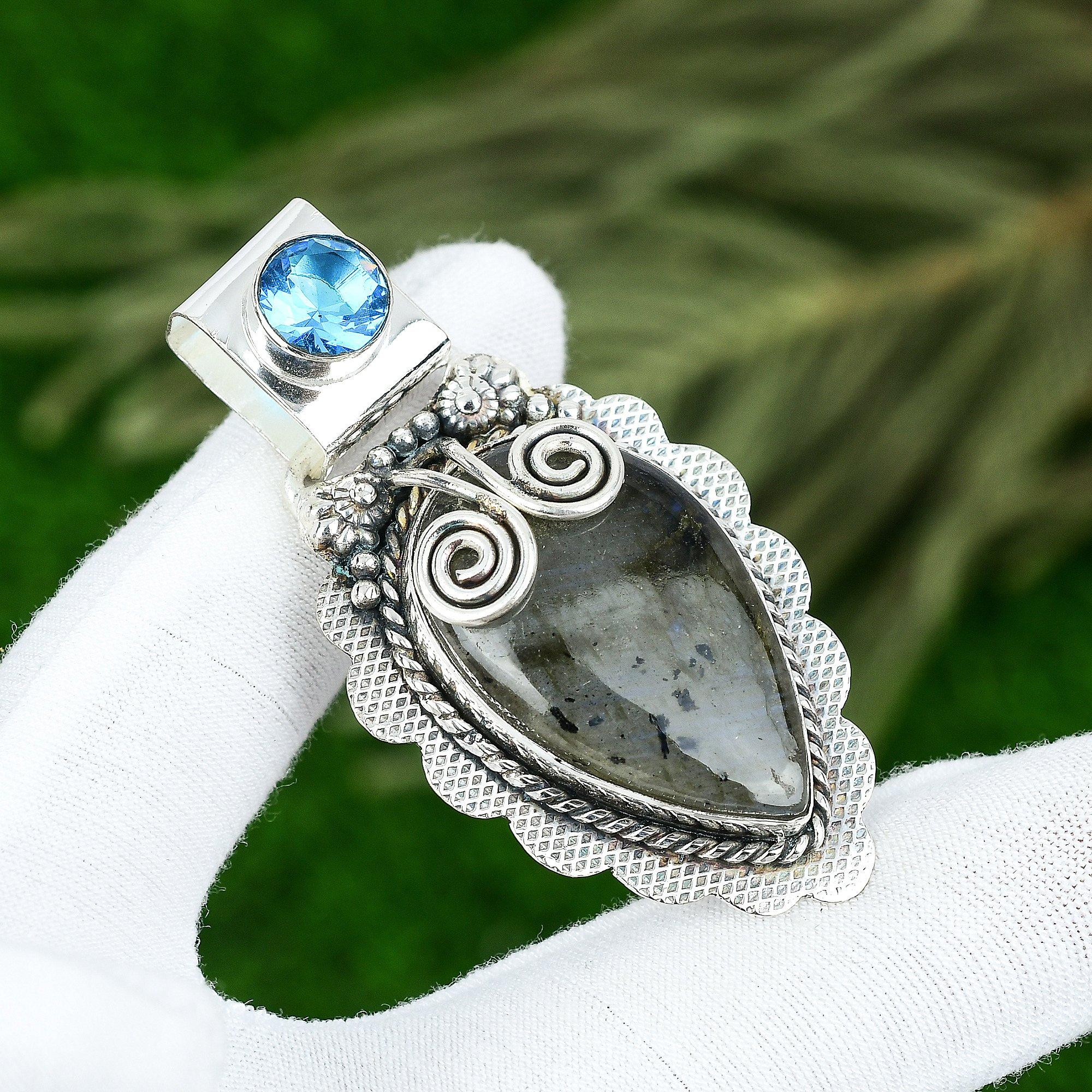 

Подарок на годовщину для нее Подвеска с натуральным лабрадоритом из серебра 925 пробы