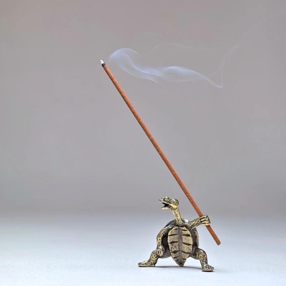 Ein Kampfschildkröten-Räucherstäbchenhalter - eine mittelalterliche Duellszene, stabiles Metall-Räucherschälchen, geeignet für Zuhause, Büro, Meditation