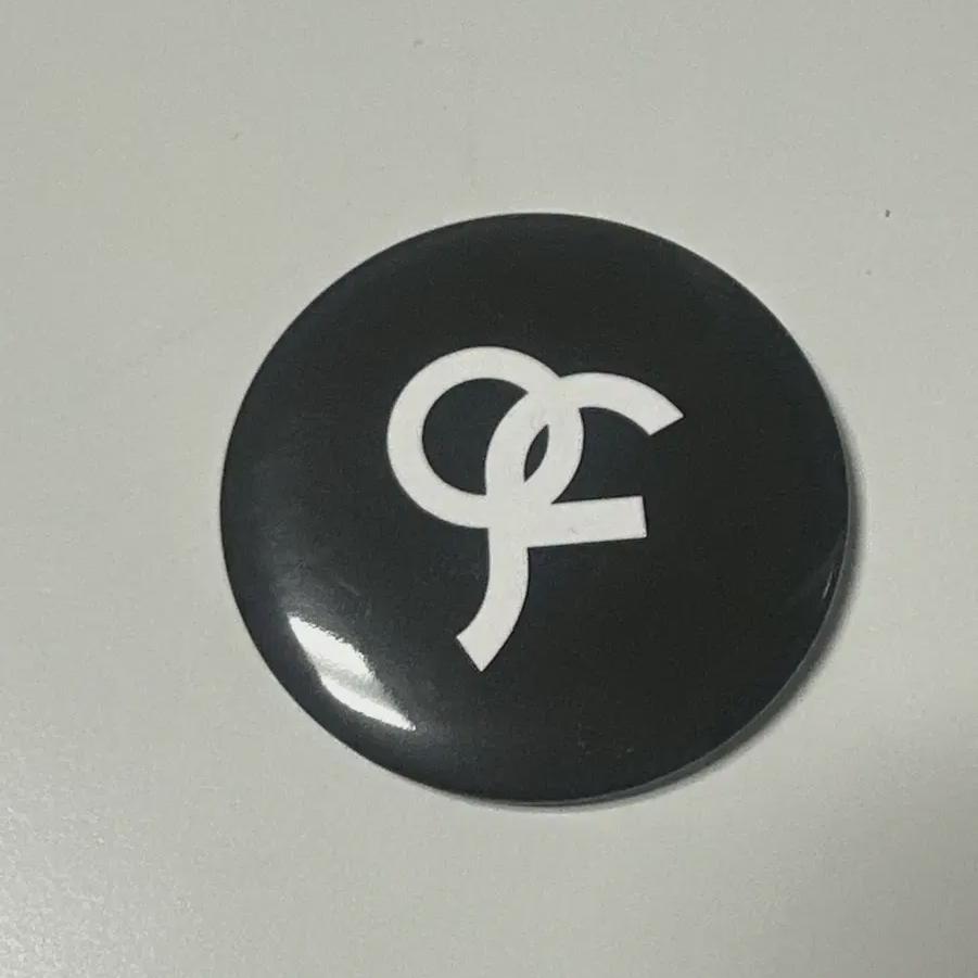

2024weaverscon Fromis9 Pin Badge Farm