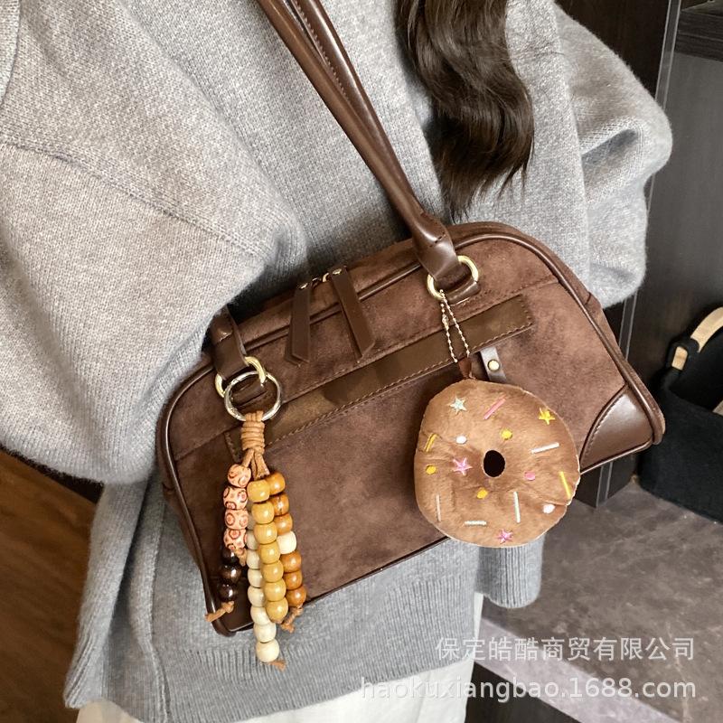 Simple and versatile bag women's large capacity 2025 new autumn and winter retro niche single shoulder underarm bag commuter pillow bag