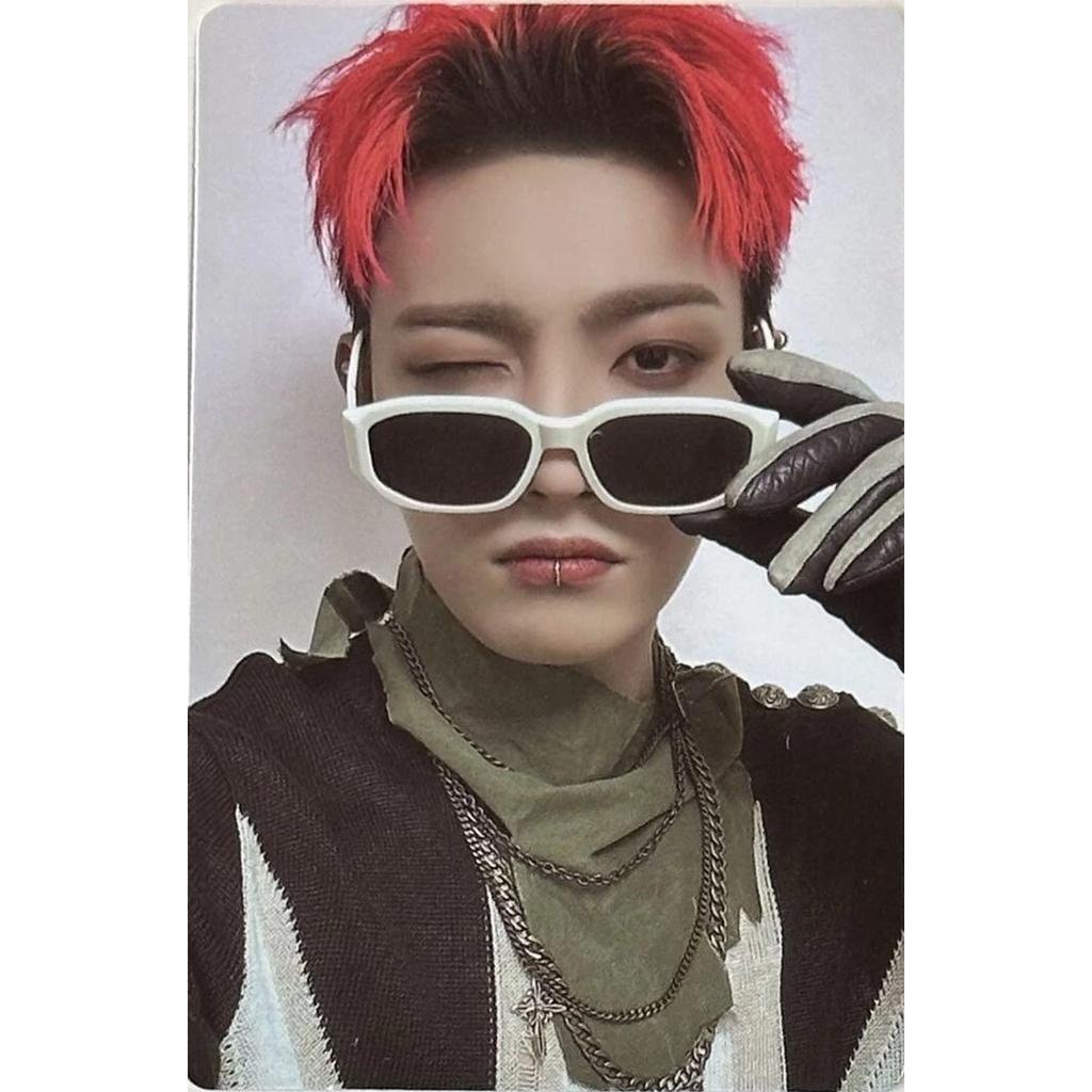 ATEEZ THE WORLD EP.2:OUTLAW A / DENÍK / JEDNOTKA DENÍKU / Z ver. OFICIÁLNÍ FOTOKARTA