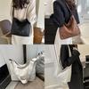 Stylish And Versatile Large Capacity Tote Bag For Women With Unique Vintage Charm
