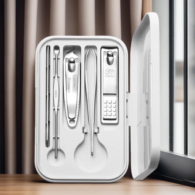 777 5-Piece Nail Care Set