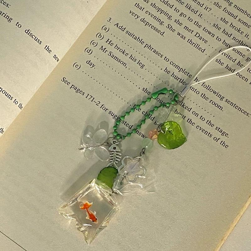 

Handmade Fish Bag Keychain Jewelry Aesthetic зелений