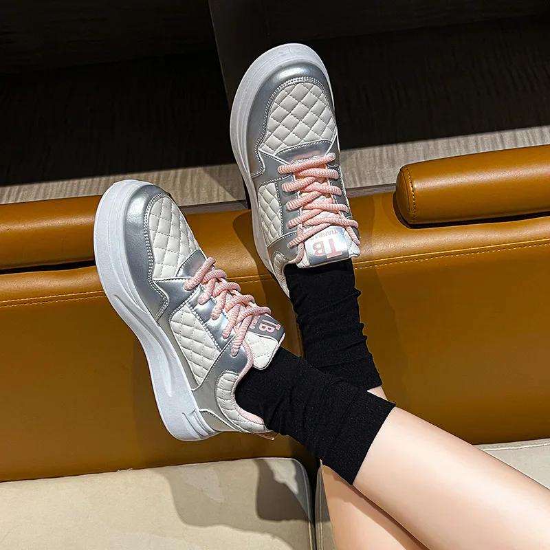 Women Fashion Sneakers Women Spring Autumn Comfortable Platform Shoes Women Design Lace-up Breathable Platform Casual Board Shoe
