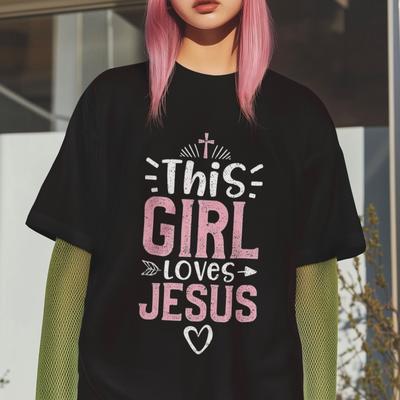 Cette fille aime Jésus Graphique Chrétien Mignon T-shirt Noir Unisexe Décontracté