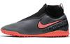 Chaussures spéciales de sport – Chaussures de football