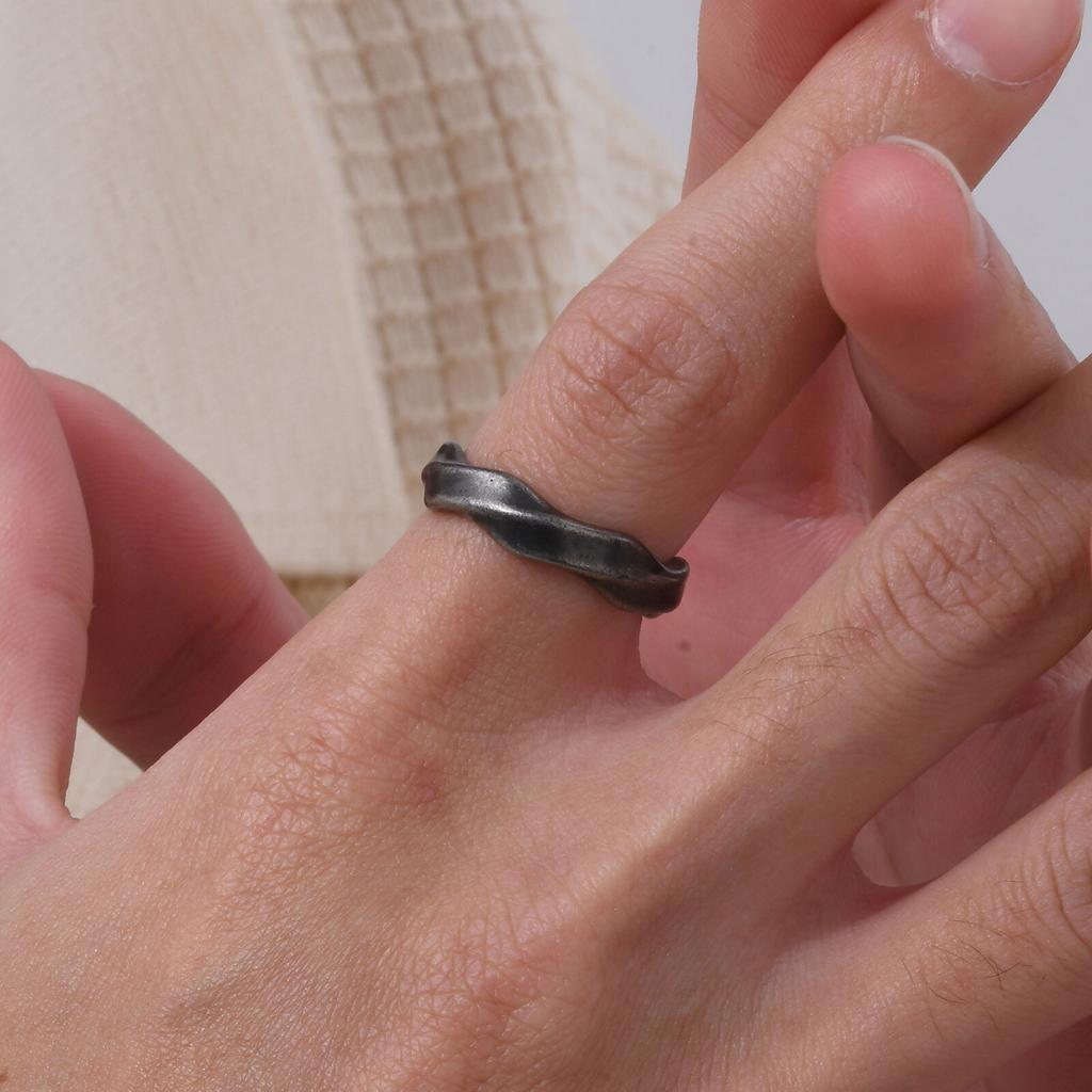 Simple Mobius Rings for Men Boys,Stainless Steel Simple Couples Finger Ring,Punk Vintage Zircon Gifts