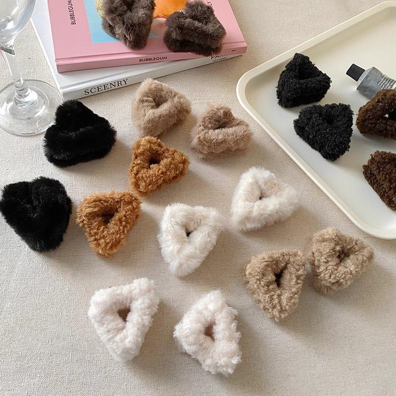 2Pcs Plush Cat Ears Hair Claw Women Side Clip Broken Hair Small Grab Clip Sweet Cute Princess Head Shark Clip Hairpin Headwear