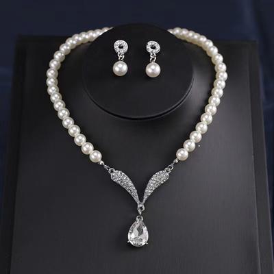 1 Set Bridal Faux Pearl Jewelry Women Rhinestone Pendant Necklace And Earrings Elegant Wedding Jewelry Set for Bridesmaid Bridal Shower Engagement