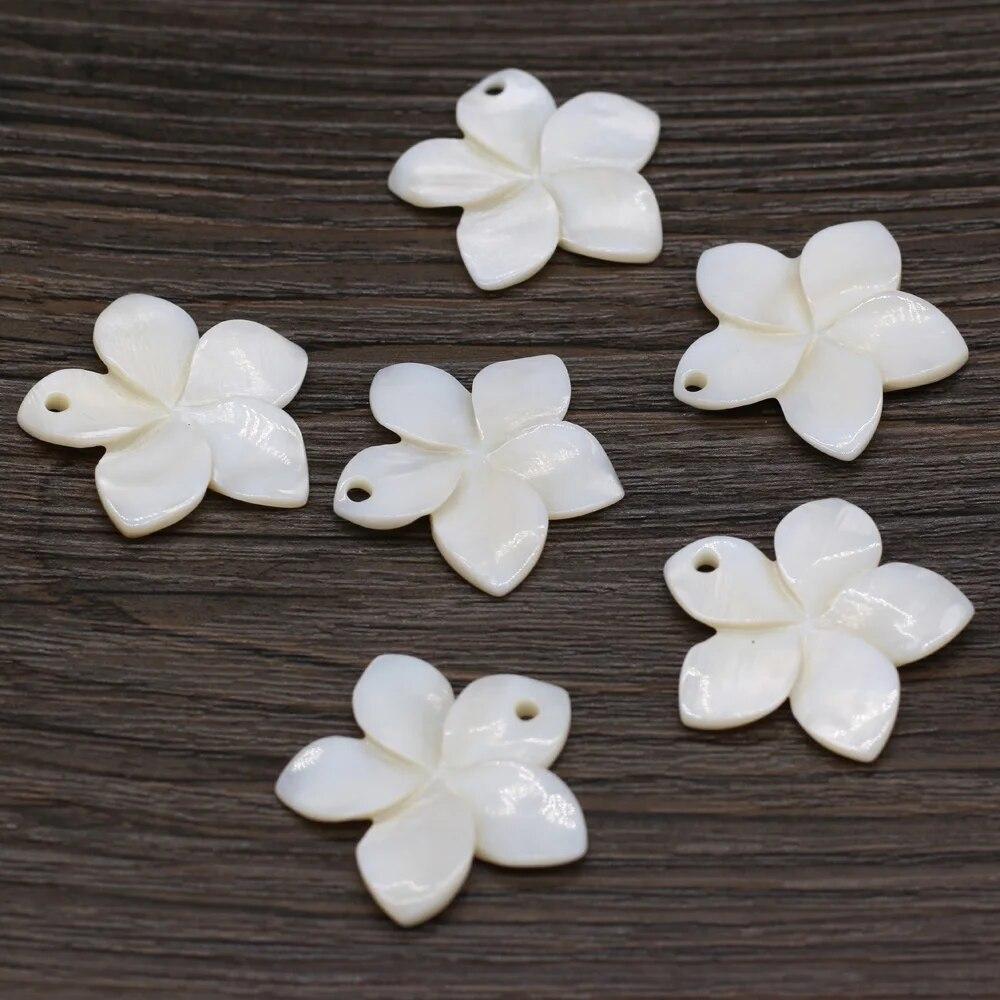 5pcs/Pack 25mm White Petal Shape Natural Freshwater Shell Pendant Charms for Jewelry Making DIY Necklace Earrings Accessories