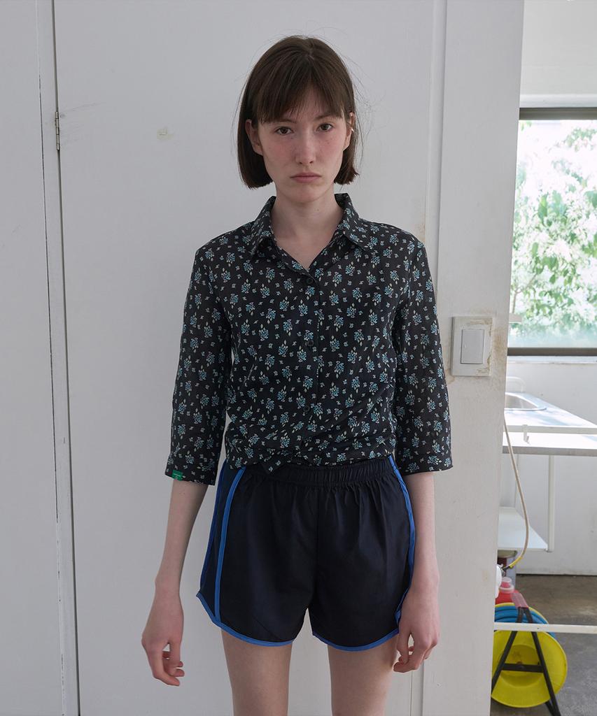 Nokeontencheu 357. Petal Shirt _ Black