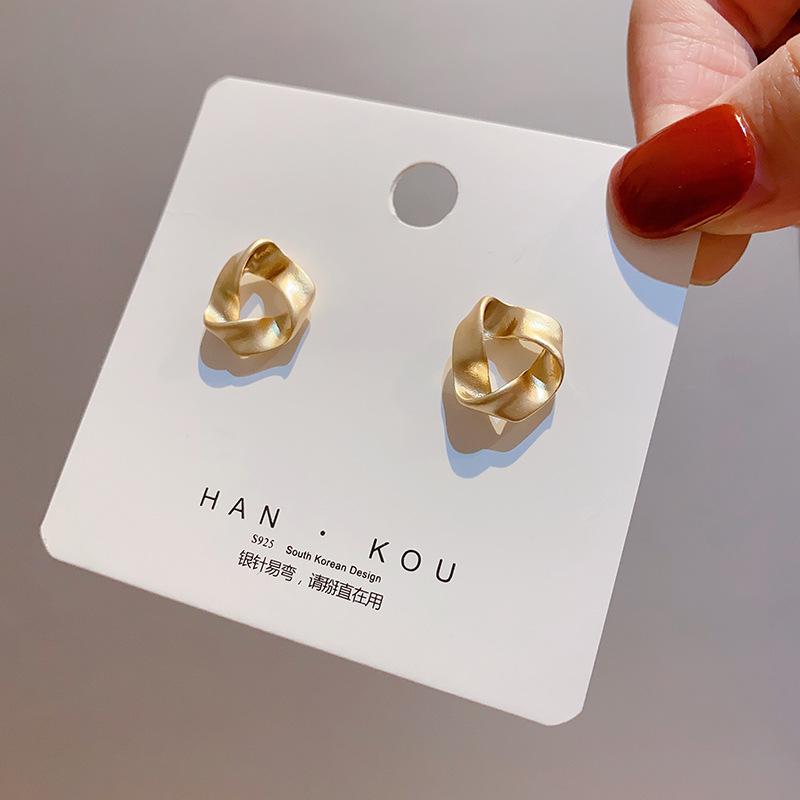 Korea Dongdaemun Temperament Retro Dumb Gold Earrings Women's Silver Needle Design Sense Earrings Cold Wind Ear Jewelry