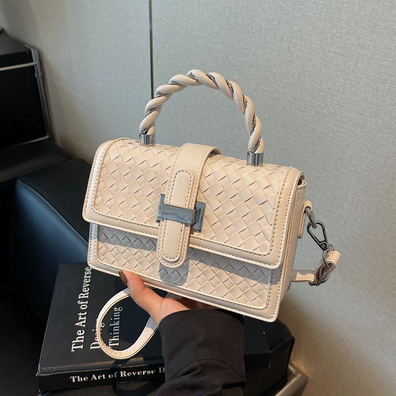 Autumn new small square bag niche design fashionable shoulder portable small satchel woven bag