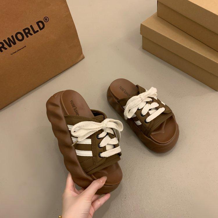 

[youshilai] Thick-soled height-increasing slippers for women s summer wear 2025 new one-word open-toe cool slippers for women 40