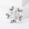 Elegantes Broches de Corona de Perlas para Mujer Unisex Pines de Planta Esmaltados Decoración de Mochila para Eventos Fiesta de Lujo Accesorios para Ropa
