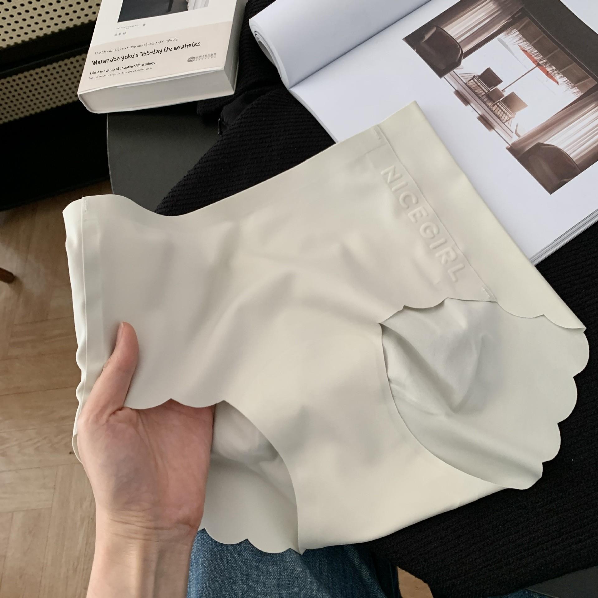 

Women s Summer Simple Three Dimensional Letter Wavy Edge No Trace Ice Silk Quick Dry Mid Waist Triangle Briefs one size зелений