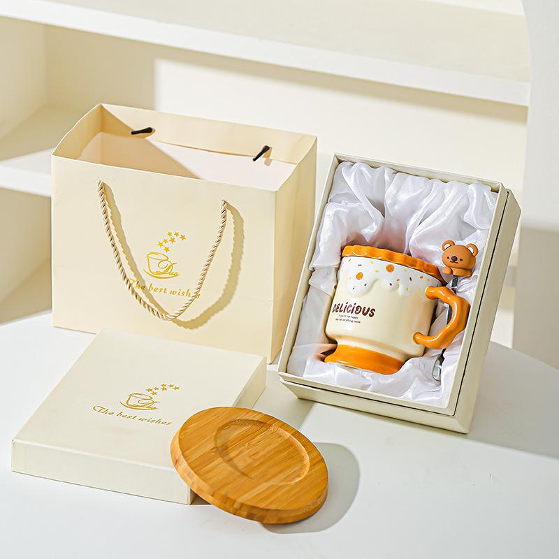 Tecknad Söt Björn Kakor Keramisk Mugg med Lock Högt Värde Kontors Vattenkopp Souvenirgåva Mugg