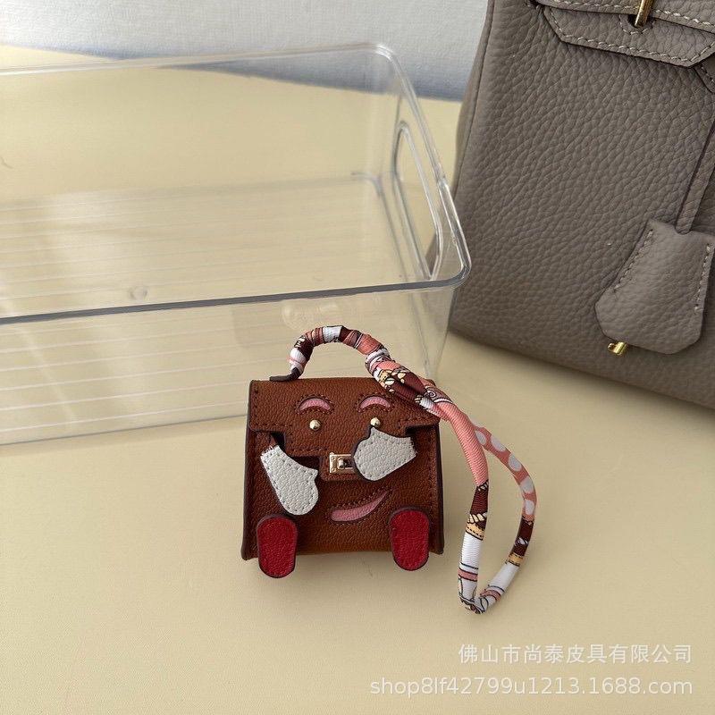 Mini Doll Airpod Earphone Cover Cross-border Explosion Bag Pendant Keychain Car Ornament