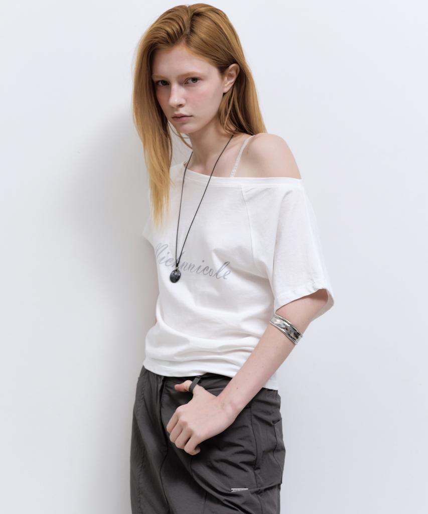 Nigaennikol Raglan Lettering Top_Ivory