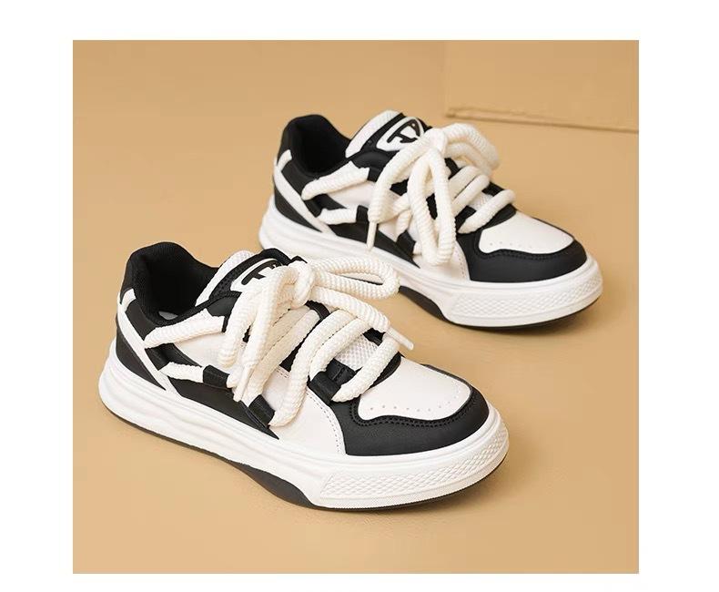 

Little white shoes female ins tide super fire Internet celebrity platform 2025 spring and autumn new models German training shoes board shoes sports s 35 чёрный
