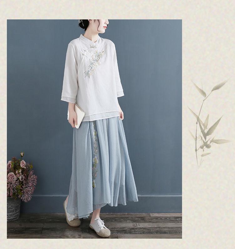 Women's Retro Embroidered V-Neck Cotton Linen T-Shirt: Casual, Literary Style for Spring-Summer-Autumn 2024 Collection