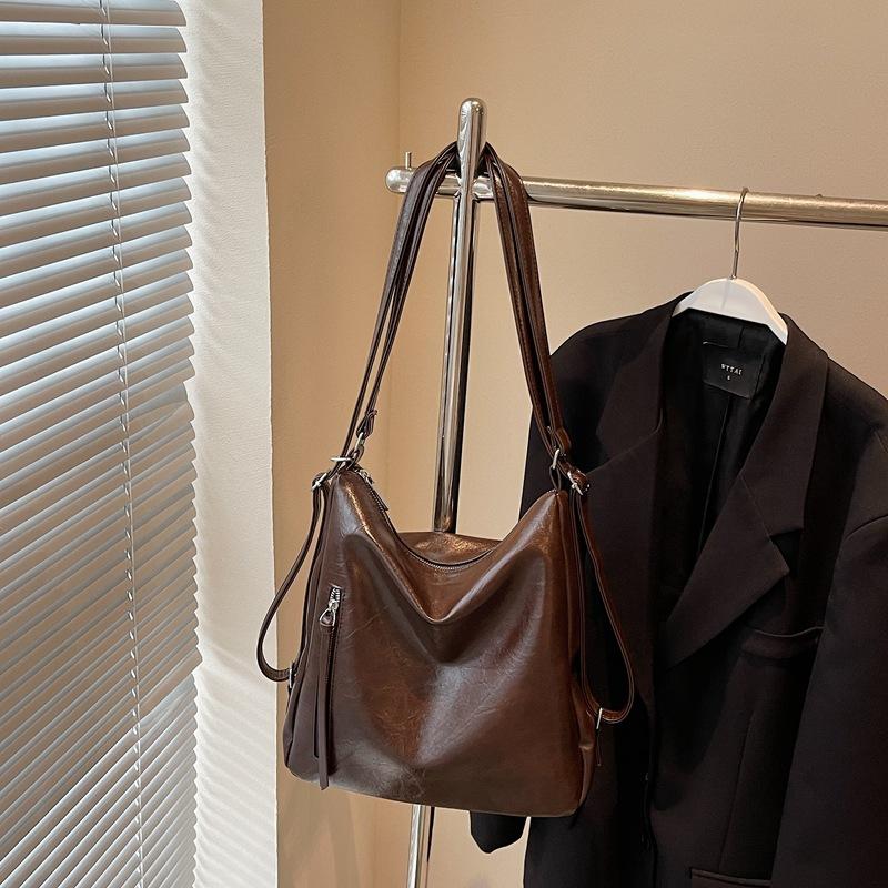 Large capacity bag women's versatile new casual fashion shoulder messenger backpack commuter tote bag