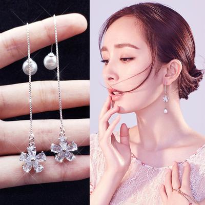 Women's Long Tassel Temperament Zircon Pendant Simple and Versatile Flowers To Prevent Each Earring