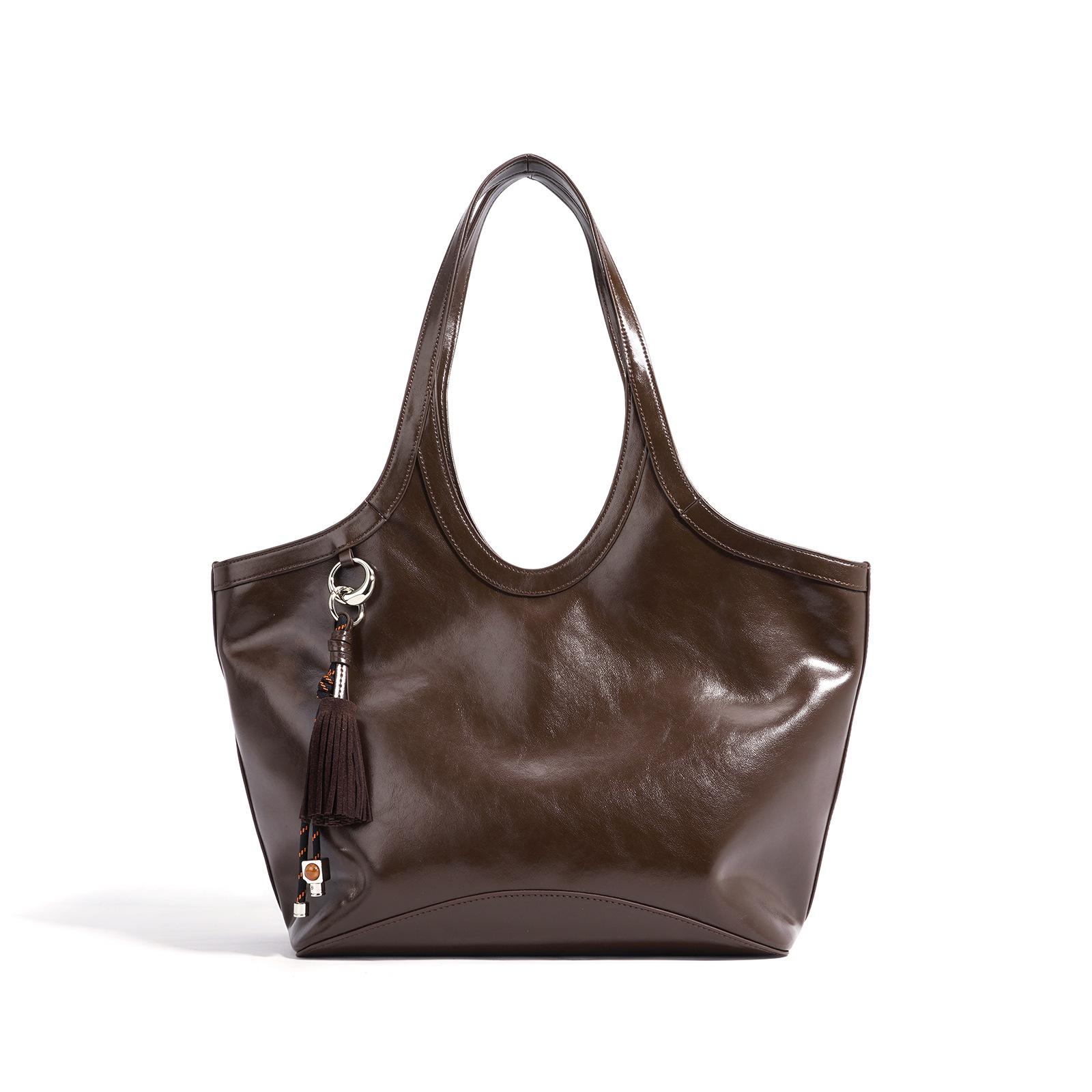 

Простая новая сумка-тоут высокого класса Женская сумка Большой вместимости Веерообразная сумка для поездок на работу Сумка через плечо Универсальный нишевый дизайн