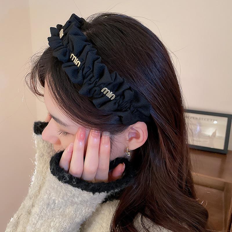 

Женская тканевая повязка на голову черная металлическая буква для волос Лолита украшает аксессуары для волос 1 шт.