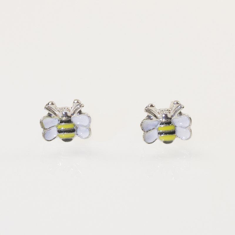 S925 silver needle, Japanese and Korean style dripping oil, small bee stud earrings, small and cute animal earrings, one piece is sent on