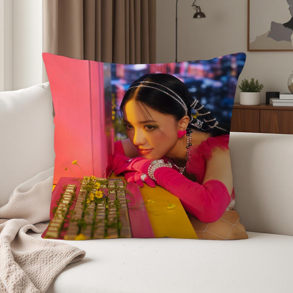 Singer Phung Khanh Linh Giua Mot Van Nguoi Pillow Case Suitable For Bedrooms Living Rooms Cars Home Decoration