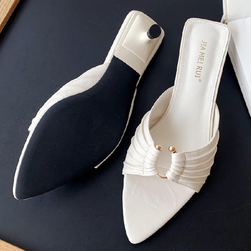 Fashion Pointed Toe Metal Decoration Pleated Women Sandals Summer Fashion Open Toe Thin Heel Slide Sandals Simple Comfort Designer Shoes