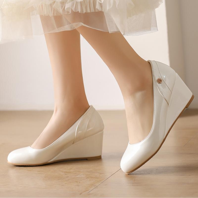 Sapatos Clássicos de Salto Anabela para Mulheres Moda Branco Vermelho Azul Anabelas Sapatos de Casamento Escritório Sapatos de Vestido Femininos Primavera 2025 Confortáveis
