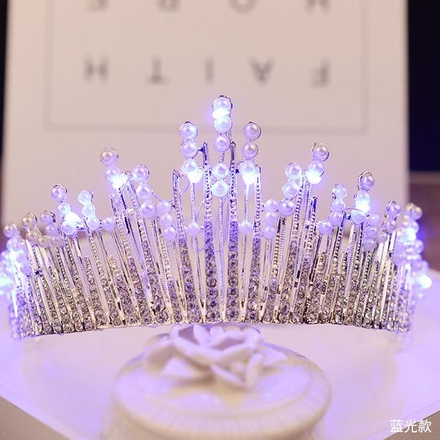 

Блестящая корона жемчужная свадебная тиара сине-белая светящаяся корона со светодиодными стразами женские аксессуары для волос украшения на голову свадебный головной убор 15*7cm