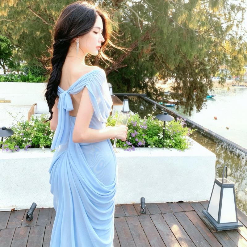 French High-end Blue Neck Tube Top Dress Design Sense Beach Vacation Temperament Hip Skirt Summer