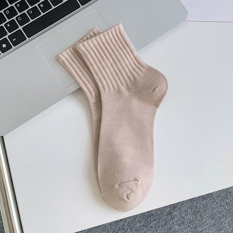 

Женские модные однотонные длинные спортивные носки в японском стиле — универсальные и незаменимые для студентов и пар света кофе