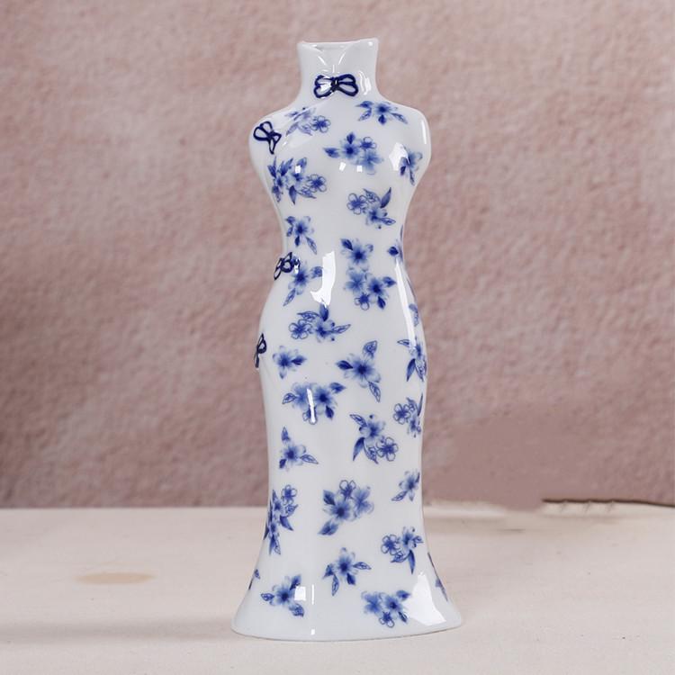Antique Blue and White Chinese Porcelain Vase - European & American Handicraft for Flower Arrangements
