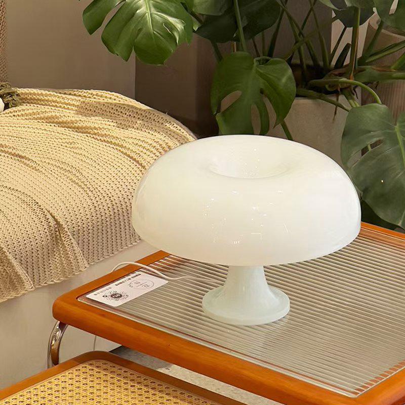 Moderne nordische Pilz-Tischlampe - Minimalistisches Nachtlicht für Schlafzimmer und Wohnzimmer